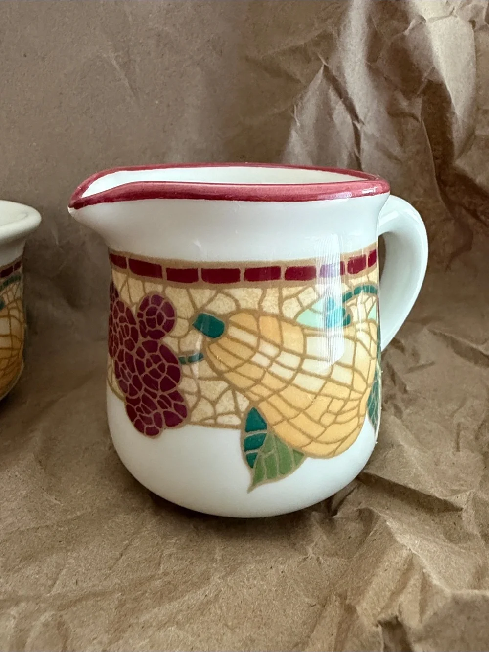 Decorative Fruit Pattern Ceramic Sugar and Creamer Set - White and Red